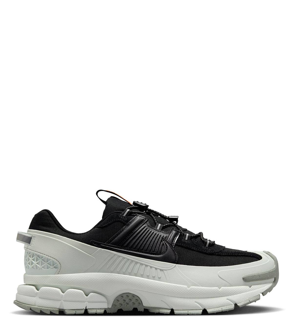 11.08.24 Nike Zoom Vomero Roam Black Silver