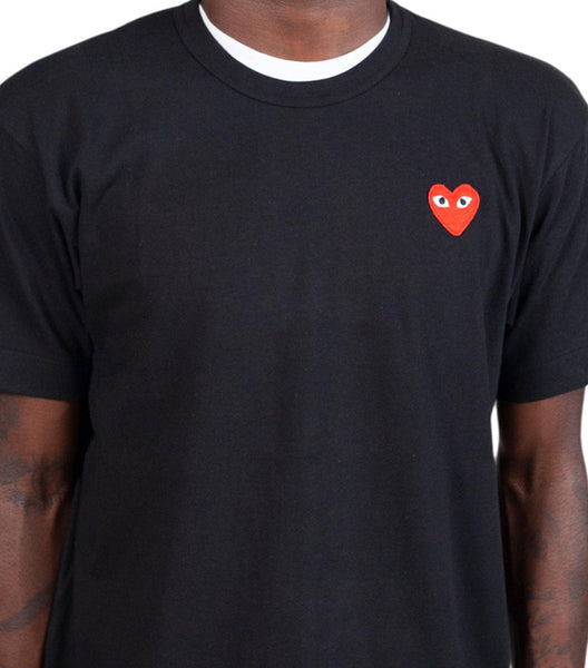 CdG PLAY Single Red Heart T-Shirt Black | SOMEWHERE