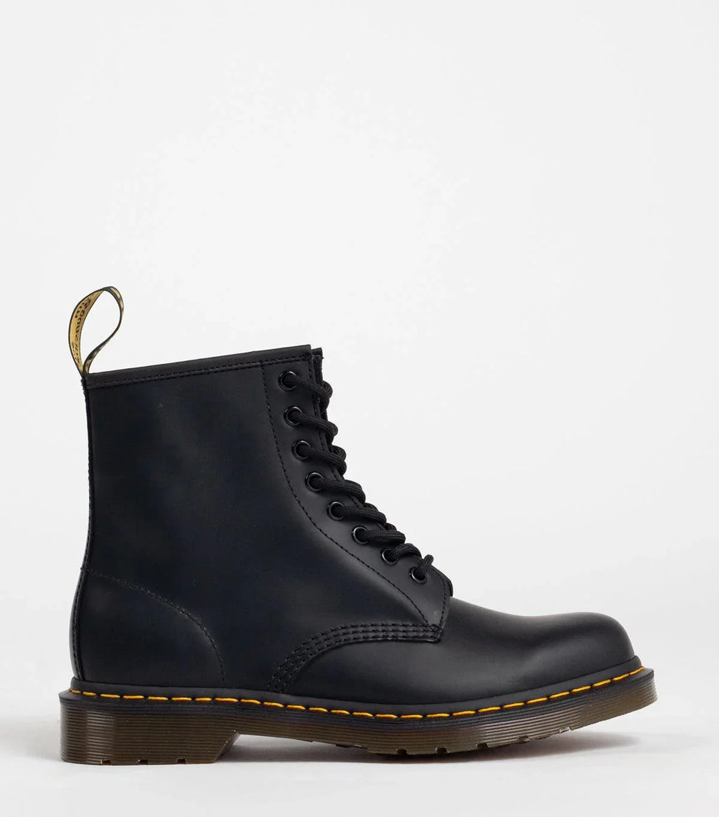 Dr. Martens 1460 Black Smooth | SOMEWHERE