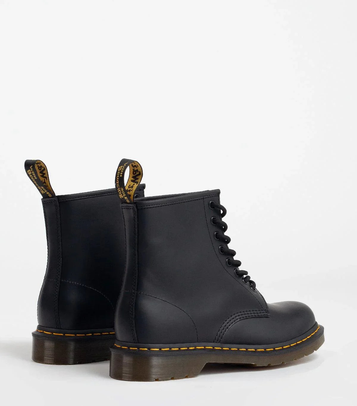 Dr. Martens 1460 Black Smooth | SOMEWHERE